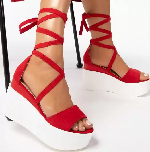Sandale cu platforma si snur pe picior rosii 