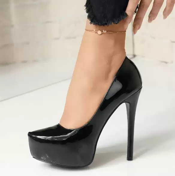 Pantofi negri eleganti cu toc cui si platforma